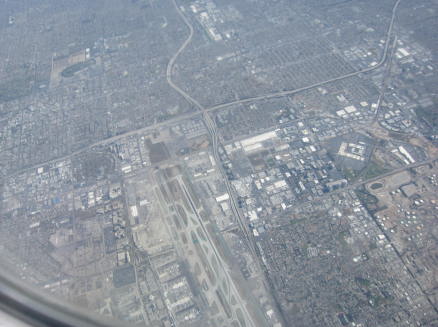 ロサンゼルスLosAngelesからラスベガスLasVegasへの飛行機
