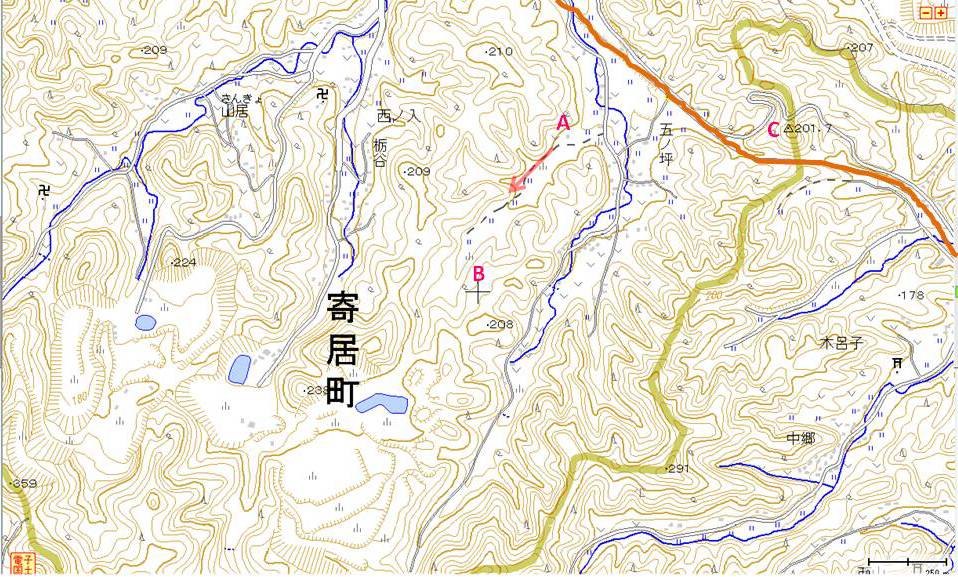 埼玉県寄居町西ノ入で見られるヒスイ輝石や藍閃石を含む岩石。付近の地質図と今回の訪問地点