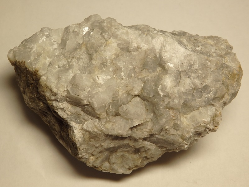 大理石(結晶質石灰岩)を形成する接触変成作用
